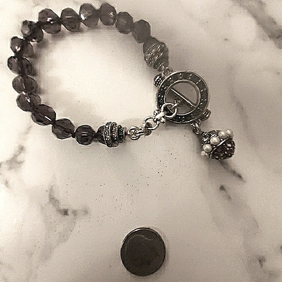 EUC Heidi Daus purple toggle bracelet goldtone - Picture 3 of 3